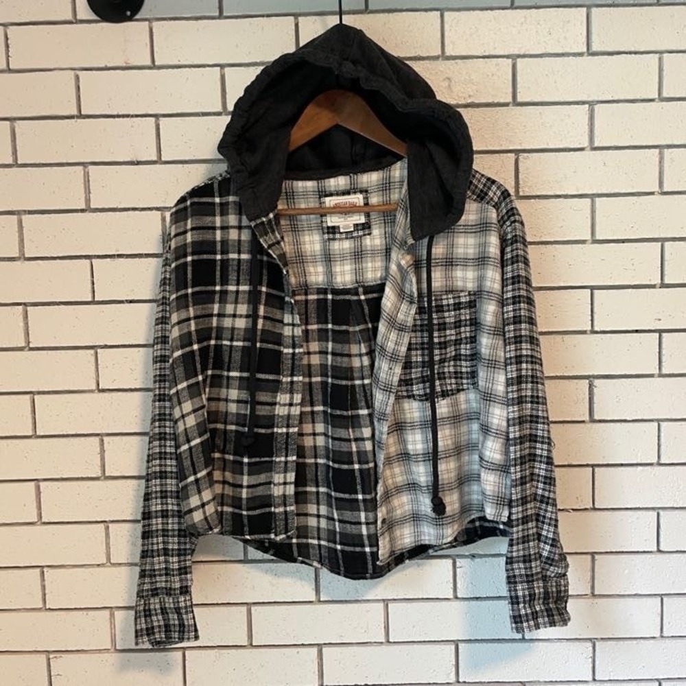 American Eagle Mixed Plaid Hooded Flannel Shirt Black White Patchwork Medium